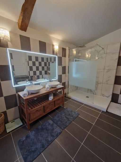 Demeure En Pierre Avec Piscine Privee Villa Etauliers Kültér fotó