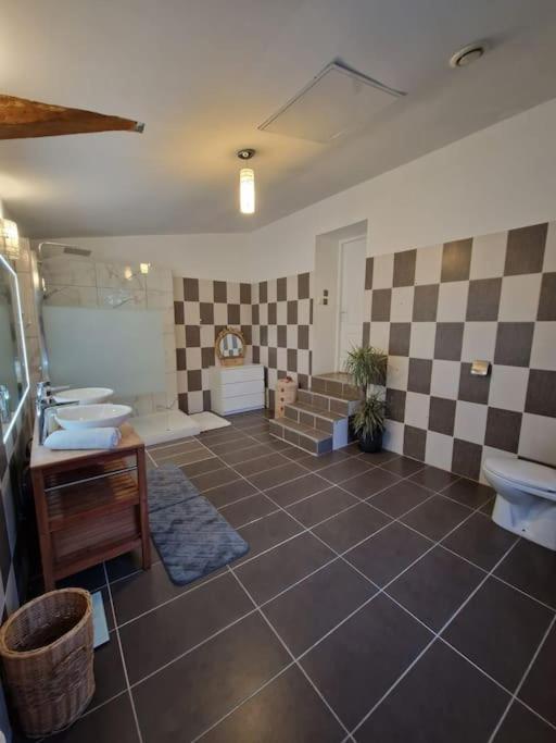 Demeure En Pierre Avec Piscine Privee Villa Etauliers Kültér fotó
