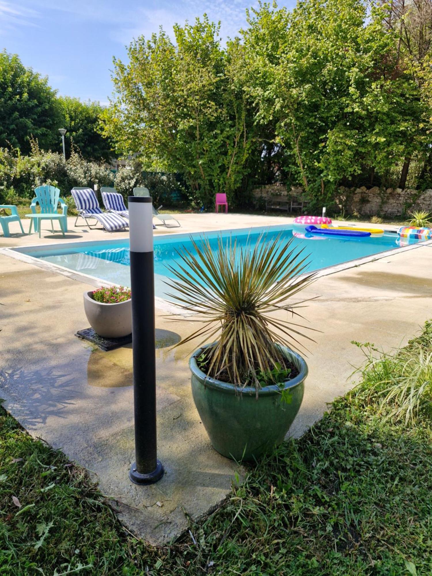 Demeure En Pierre Avec Piscine Privee Villa Etauliers Kültér fotó
