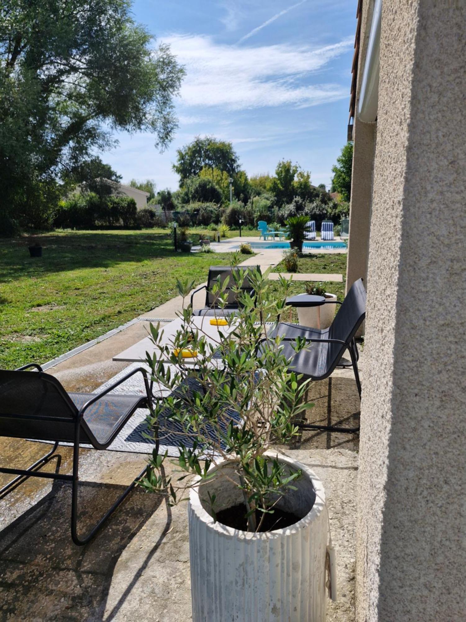 Demeure En Pierre Avec Piscine Privee Villa Etauliers Kültér fotó